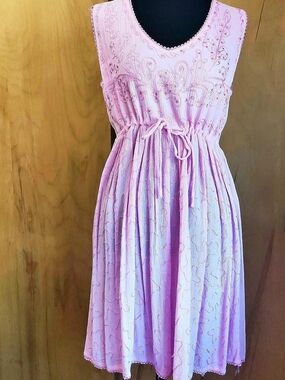 raya sun Pink Sun-Embroidered Top